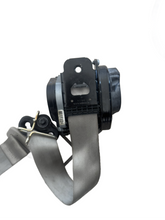Load image into Gallery viewer, 2013-2018 FORD C-MAX FRONT RIGHT PASSENGER SEATBELT RETRACTOR (RH) (P)