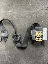 Load image into Gallery viewer, 2005-2007 MERCEDES C230 C350 C240 FRONT PASSENGER SEATBELT (RH) (P)