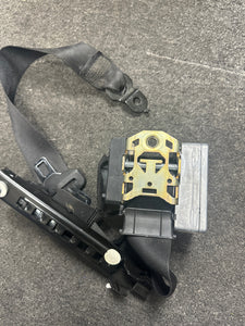 2005-2007 MERCEDES C230 C350 C240 FRONT DRIVER SEATBELT (LH) (P)