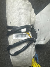 Load image into Gallery viewer, 2012-2015 SATURN VUE FRONT LEFT DRIVER SEAT AIRBAG (LH) (P)