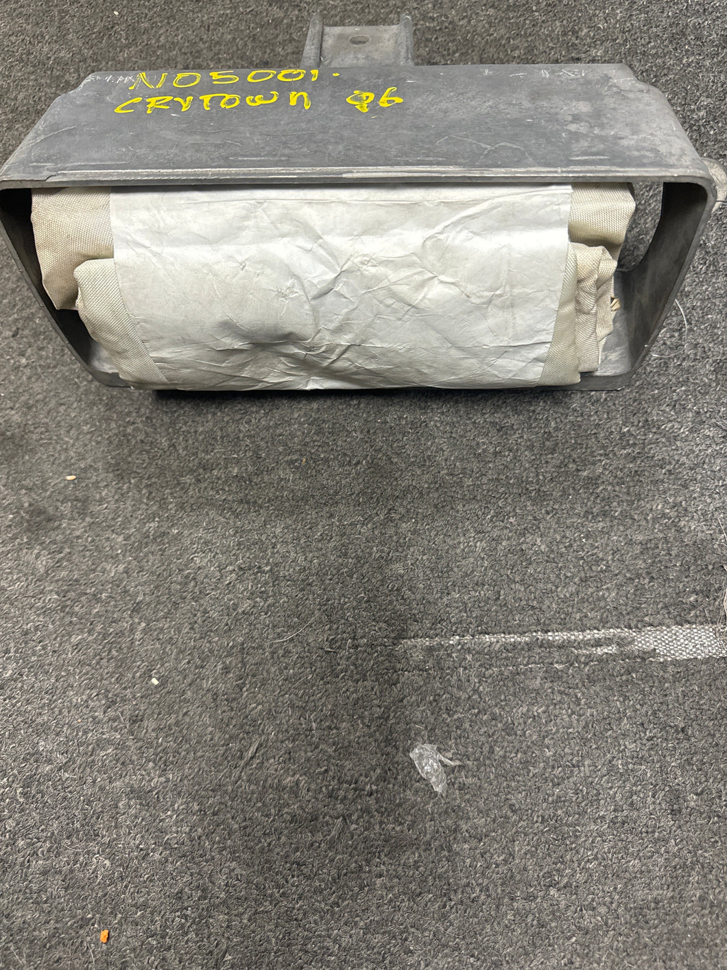 2001-2008 CHRYSLER TOWN-COUNTRY PASSENGER SIDE DASH AIRBAG (RH) (P)