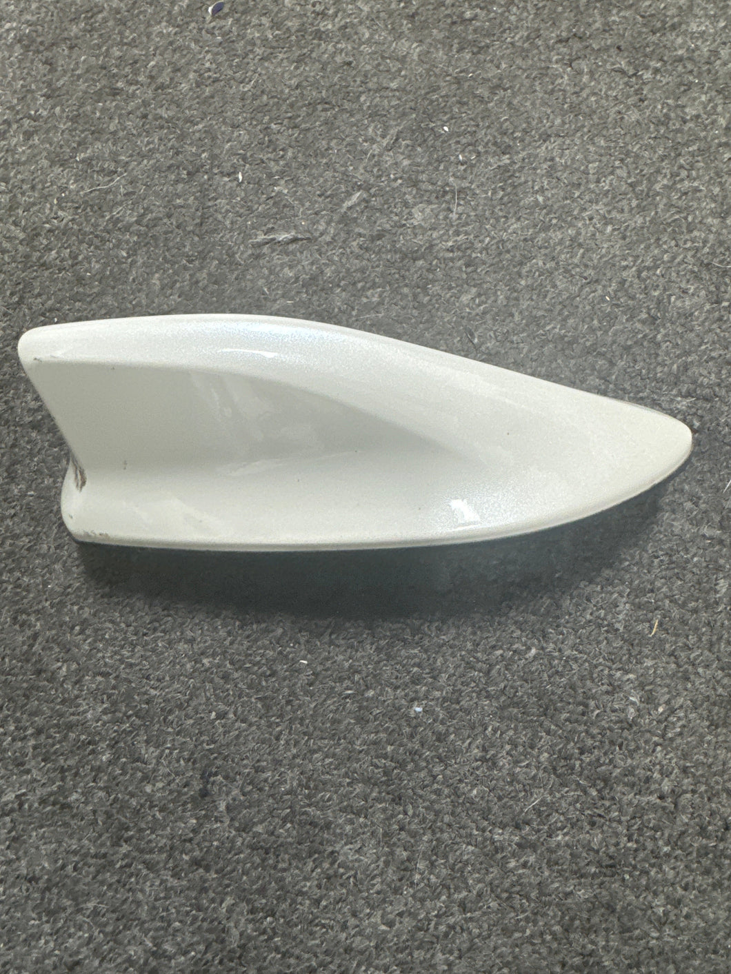 2019-2021 TOYOTA PRIUS SHARK FIN CAR ROOF ANTENNA RADIO SIGNAL (WHITE) (P)