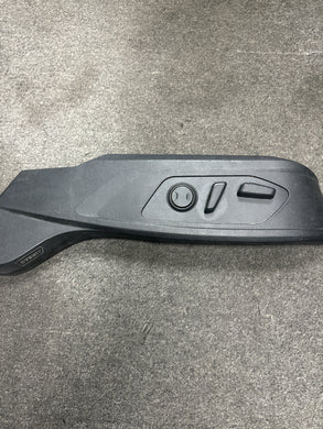 2020-2022 HYUNDAI SONATA FRONT LEFT SIDE SEAT OUTER SWITCH TRIM COVER PANEL (LH) (P)