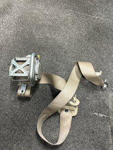 Load image into Gallery viewer, 2008-2011 NISSAN VERSA FRONT DRIVER SEATBELT (LH) (P) TAN