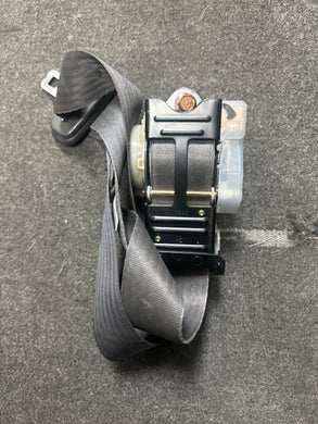 1998-2001 SUBARU IMPREZA FRONT RIGHT PASSENGER SIDE SEATBELT (RH) (P)