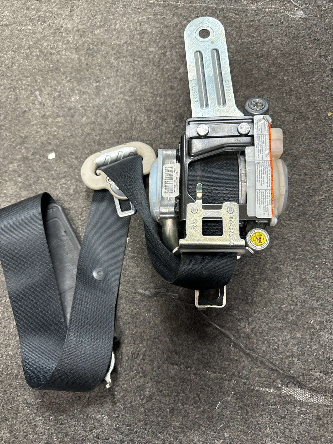 2015-2020 HONDA FIT FRONT RIGHT PASSENGER SEATBELT RETRACTOR (RH) (P)