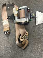Load image into Gallery viewer, 2000-2006 HONDA CRV REAR LEFT DRIVER SEATBELT RETRACTOR (LH) (P) TAN
