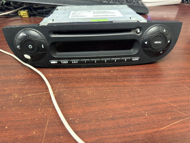 2012-2017 FIAT 500 POP RADIO STEREO PLAYER RECEIVER (P)