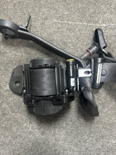 Load image into Gallery viewer, 2013-2016 HYUNDAI GENESIS COUPE FRONT PASSENGER SEATBELT (RH) (P)