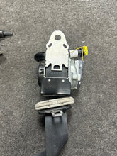Load image into Gallery viewer, 2014-2017 NISSAN JUKE FRONT RIGHT PASSENGER SEATBELT (RH) (P)