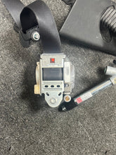 Load image into Gallery viewer, 2011-2015 KIA OPTIMA FRONT LEFT DRIVER SEATBELT W/PRETENSIONER (LH) (P) PN: 88810-4C00087