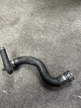 Load image into Gallery viewer, 2007-2010 BMW X5 4.8L N56 COOLING RADIATOR LOWER HOSE PIPE (P)