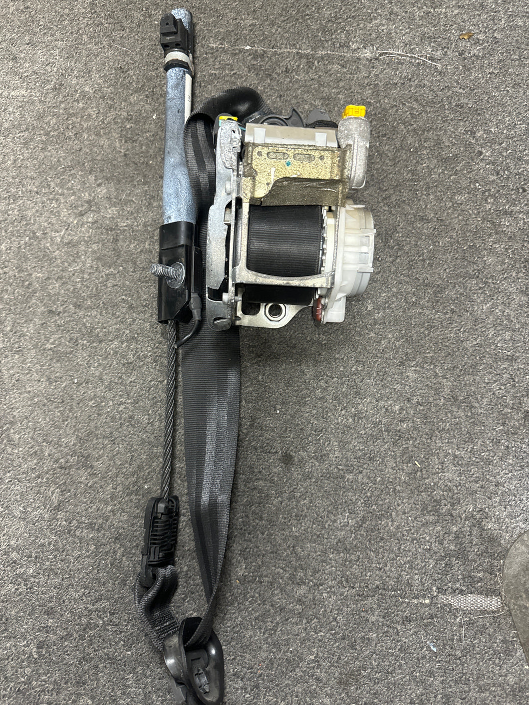 2015-2018 AUDI Q3 FRONT LEFT DRIVER SEATBELT RETRACTOR & TENSIONER (LH) (P)