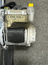 Load image into Gallery viewer, 2015-2018 AUDI Q3 FRONT LEFT DRIVER SEATBELT RETRACTOR &amp; TENSIONER (LH) (P)
