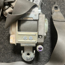 Load image into Gallery viewer, 2006-2008 DODGE RAM 2500 FRONT PASSENGER SEATBELT (RH) (P)