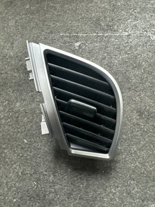 2020-2023 KIA SELTOS LEFT FRONT DASH BOARD A/C AIR VENT (LH) (P)