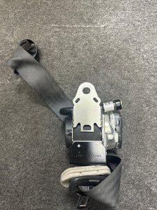 2009-2014 NISSAN CUBE FRONT PASSENGER SEATBELT (RH) (P)