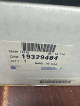 Load image into Gallery viewer, 2009-2015 CHEVROLET TRAVERSE FRONT PASSENGER SIDE PRE-TENSIONER (RH) PN: 19329404 (P)
