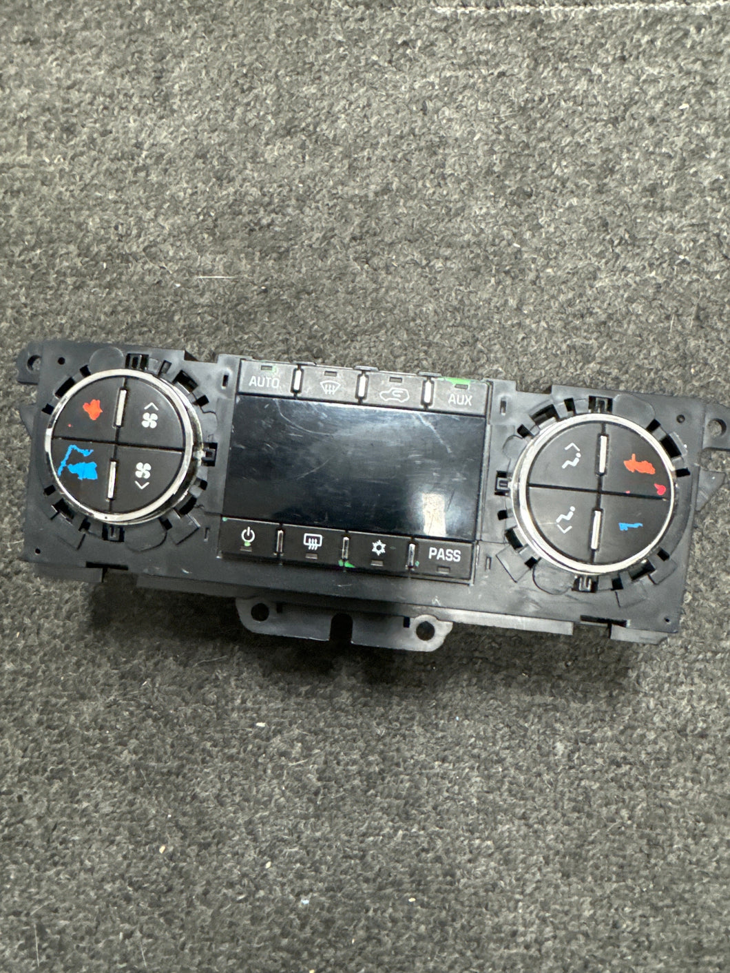 2008-2012 BUICK ENCLAVE TEMPERATURE CLIMATE AC CONTROL (P) PN: 25869249