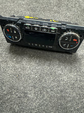 Load image into Gallery viewer, 2008-2012 BUICK ENCLAVE TEMPERATURE CLIMATE AC CONTROL (P) PN: 25869249