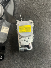 Load image into Gallery viewer, 2008-2012 SCION XB FRONT RIGHT PASSENGER SEATBELT (RH) GREY (P)