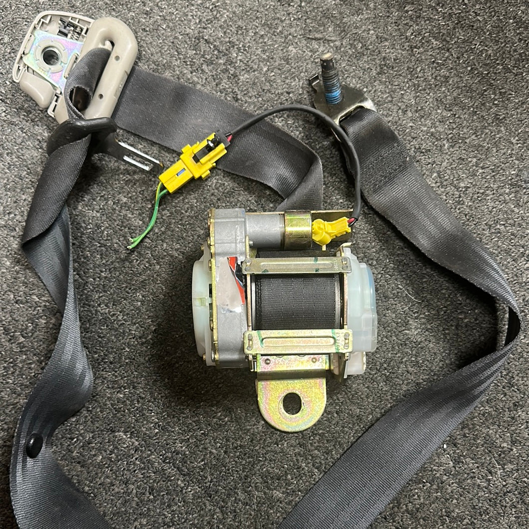 2003-2005 DODGE RAM 1500 2500 3500 FRONT RIGHT PASSENGER SEATBELT (RH) (P)