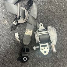 Load image into Gallery viewer, 2008-2012 SCION XB FRONT RIGHT PASSENGER SEATBELT (RH) GREY (P)