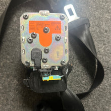 Load image into Gallery viewer, 2008-2016 AUDI A5 FRONT PASSENGER SEATBELT 2DR (RH)(P)