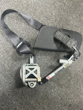 Load image into Gallery viewer, 2011-2015 KIA OPTIMA FRONT LEFT DRIVER SEATBELT W/PRETENSIONER (LH) (P)