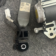 Load image into Gallery viewer, 2008-2012 SCION XB FRONT RIGHT PASSENGER SEATBELT (RH) GREY (P)