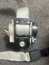 Load image into Gallery viewer, 2006-2009 CADILLAC STS FRONT PASSENGER SEATBELT PN: 25965965 (LH) (P)