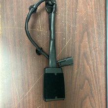 Load image into Gallery viewer, 2015-2023 FORD MUSTANG FRONT DRIVER SIDE BUCKLE PN:JR3B-C699D68 (LH) (P)