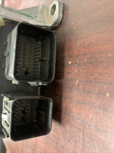 Load image into Gallery viewer, FORD FUSION AIRBAG CONTROL MODULE P/N 7E5314B321BD (P)