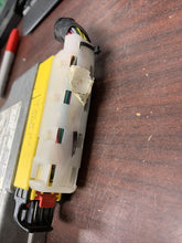 Load image into Gallery viewer, SATURN VUE AIRBAG CONTROL MODULE PN: 25865978 (P)