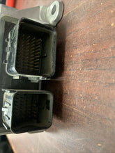 Load image into Gallery viewer, FORD TAURUS AIRBAG CONTROL MODULE P/N BG1314B321AC (P)