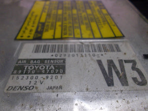 Toyota Prius AIRBAG CONTROL Module UNIT P/N 8917047070 (P)