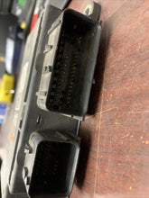 Load image into Gallery viewer, CHEVROLET SILVERADO AIRBAG CONTROL MODULE PN: 13592880 (P)