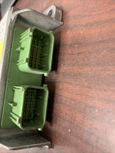 Load image into Gallery viewer, HYUNDAI TUCSON AIRBAG CONTROL MODULE P/N 959102S650 (P)