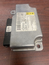 Load image into Gallery viewer, CHEVY MALIBU AIRBAG CONTROL MODULE P/N 15821096 (P)