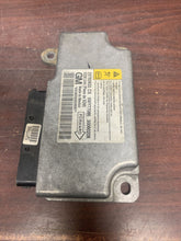 Load image into Gallery viewer, CHEVY HHR AIRBAG CONTROL MODULE P/N 25783633 (P)