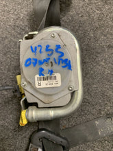 Load image into Gallery viewer, 2007 JEEP WRANGLER PASSENGER FRONT RIGHT SEATBELT (RH) PN: 5KC661DVAC (P)