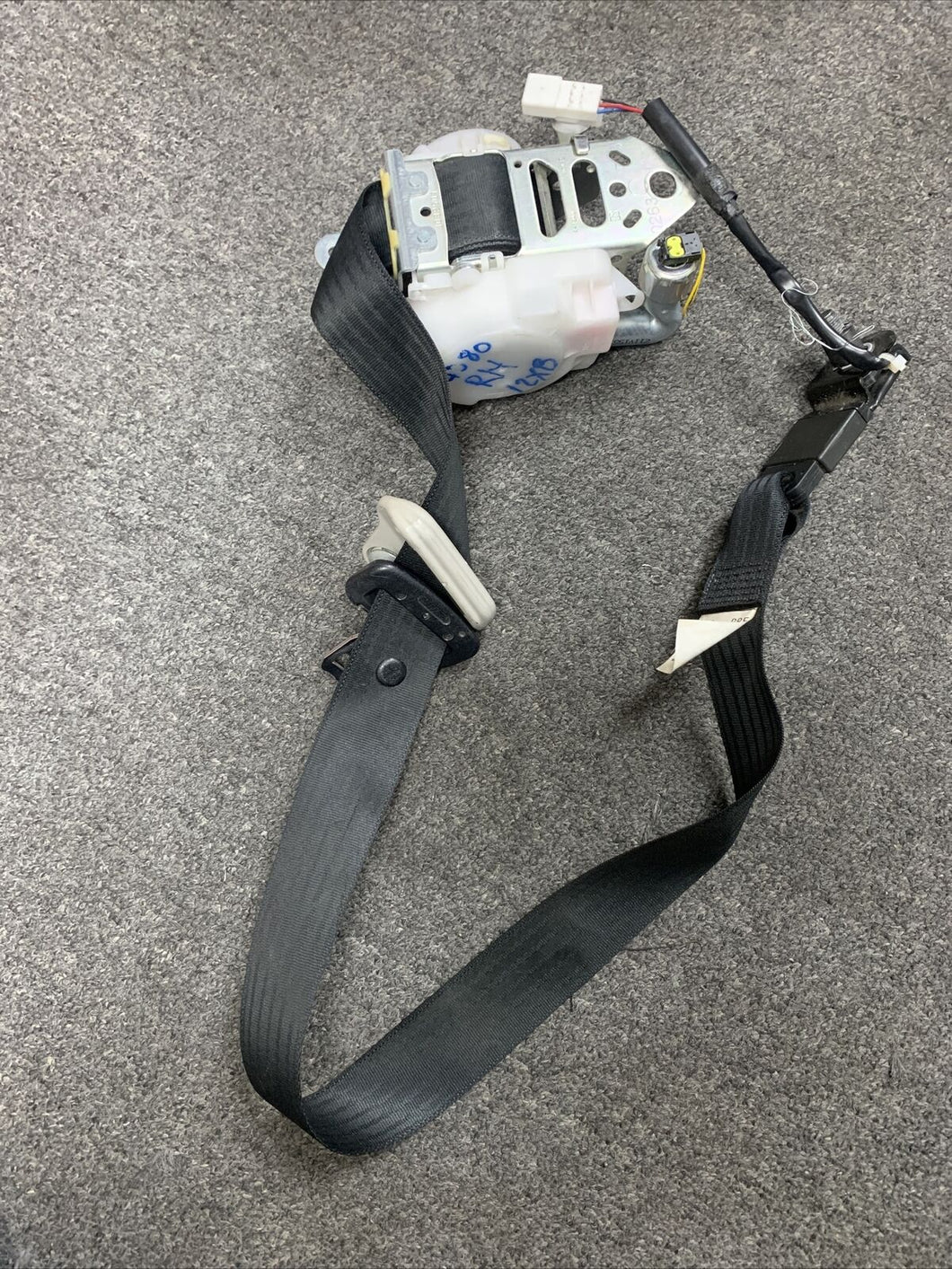 2008-2012 SCION XB FRONT RIGHT PASSENGER SEATBELT (RH) PN: 73206-0W060 (P)