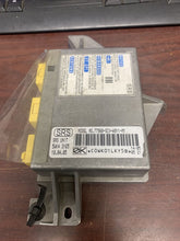 Load image into Gallery viewer, HONDA ELEMENT AIRBAG CONTROL MODULE P/N 77960SCVA911M1 (P)