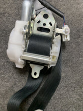 Load image into Gallery viewer, 2008-2012 SCION XB FRONT RIGHT PASSENGER SEATBELT (RH) PN: 73206-0W060 (P)