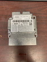 Load image into Gallery viewer, AUDI A6 AIRBAG CONTROL MODULE P/N 4F0959655H (P)
