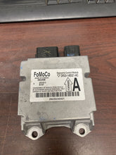 Load image into Gallery viewer, FORD MUSTANG AIRBAG CONTROL MODULE P/N DR3314B321AC (P)