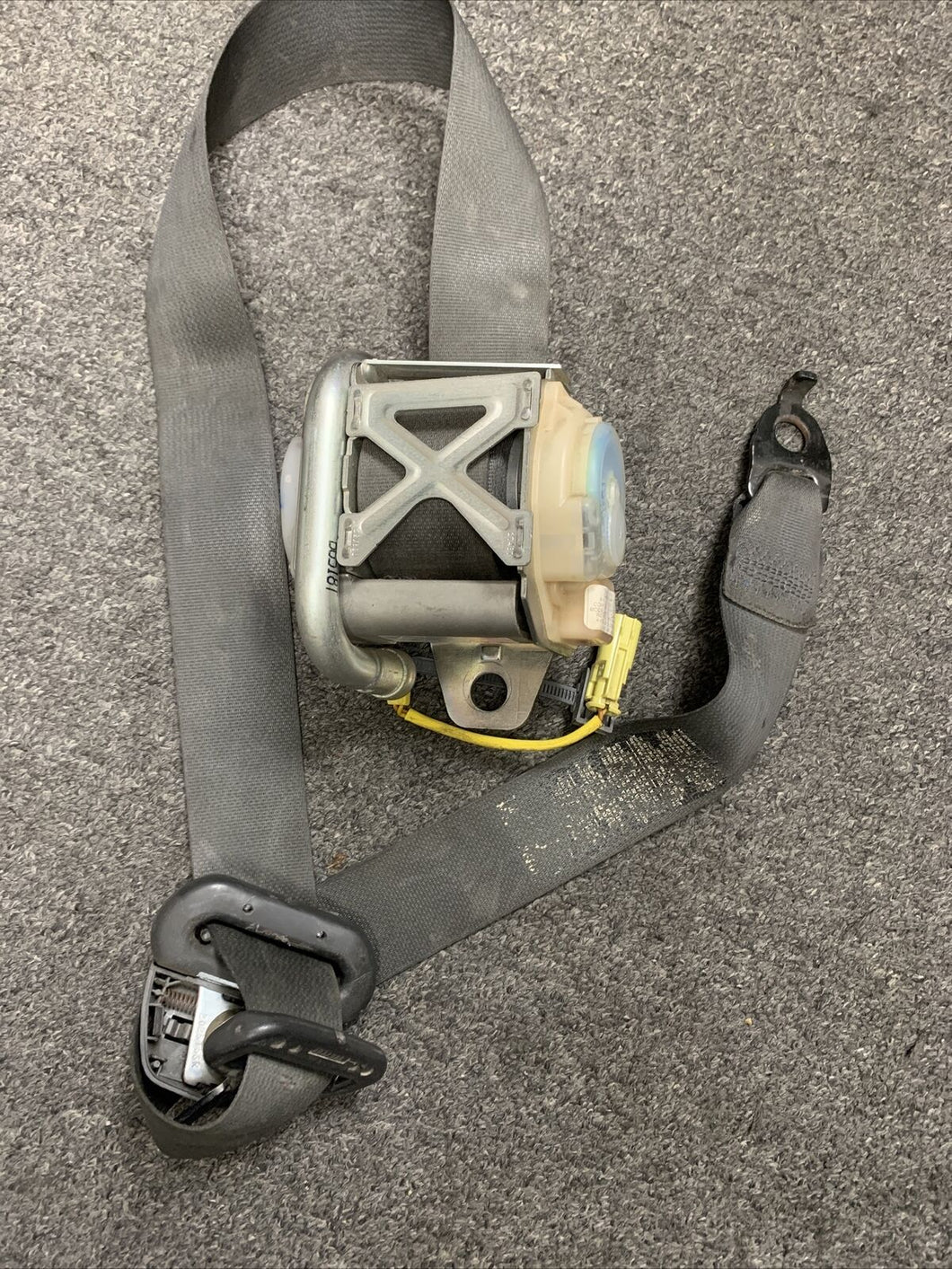 2007 JEEP WRANGLER PASSENGER FRONT RIGHT SEATBELT (RH) PN: 5KC661DVAC (P)
