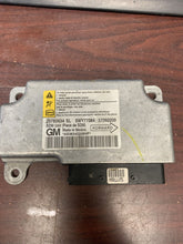 Load image into Gallery viewer, CHEVROLET HHR AIRBAG CONTROL MODULE P/N 25783634 (P)