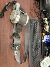 Load image into Gallery viewer, 2008 BUICK ENCLAVE LEFT DRIVER SEAT-BELT (P)