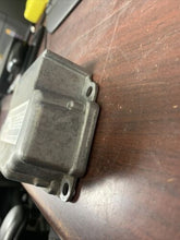 Load image into Gallery viewer, FIAT 500 AIRBAG MODULE P/N P68170215AA (P)